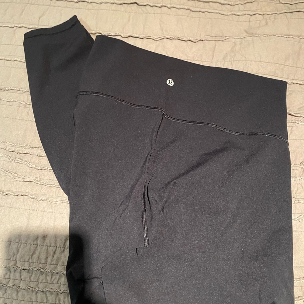 Lululemon Black and Green Wonder Under Leggings